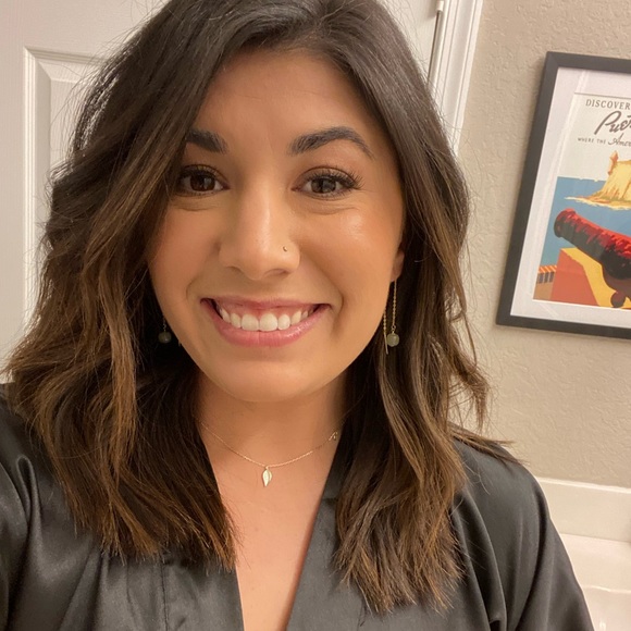 Meet your Posher, Caitlyn - Picture 1 of 1